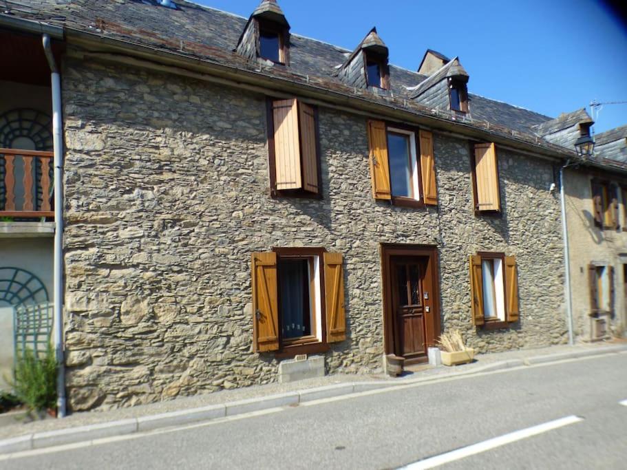 Maison Familiale Pour 8 Saint-Aventin Eksteriør billede