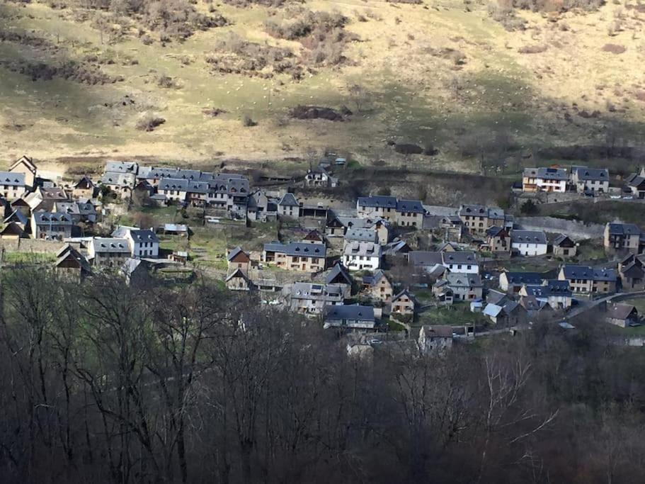 Maison Familiale Pour 8 Saint-Aventin Eksteriør billede