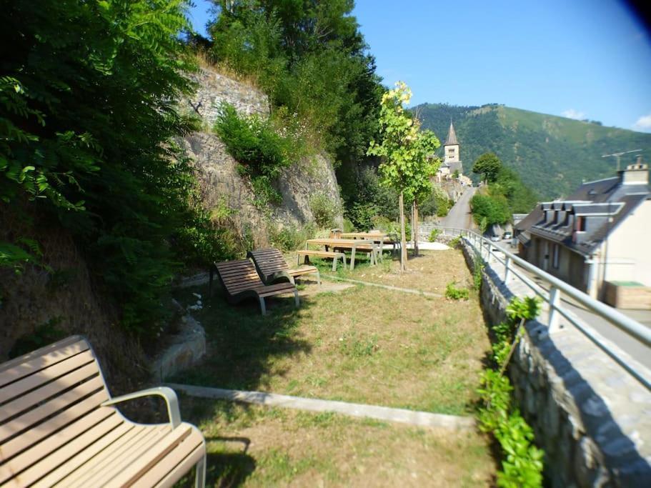 Maison Familiale Pour 8 Saint-Aventin Eksteriør billede