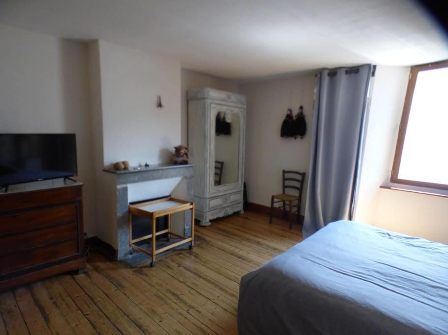 Maison Familiale Pour 8 Saint-Aventin Eksteriør billede
