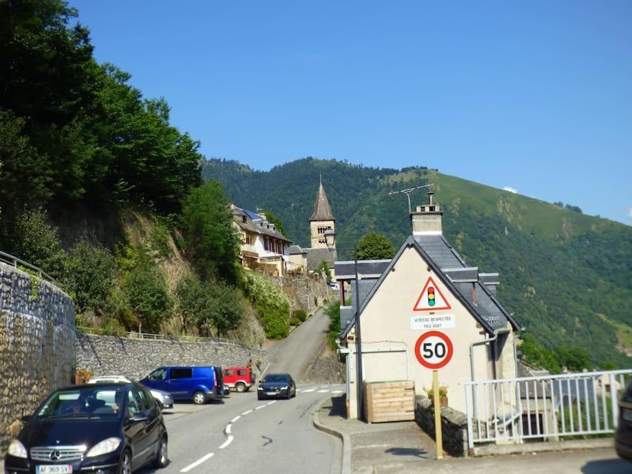Maison Familiale Pour 8 Saint-Aventin Eksteriør billede