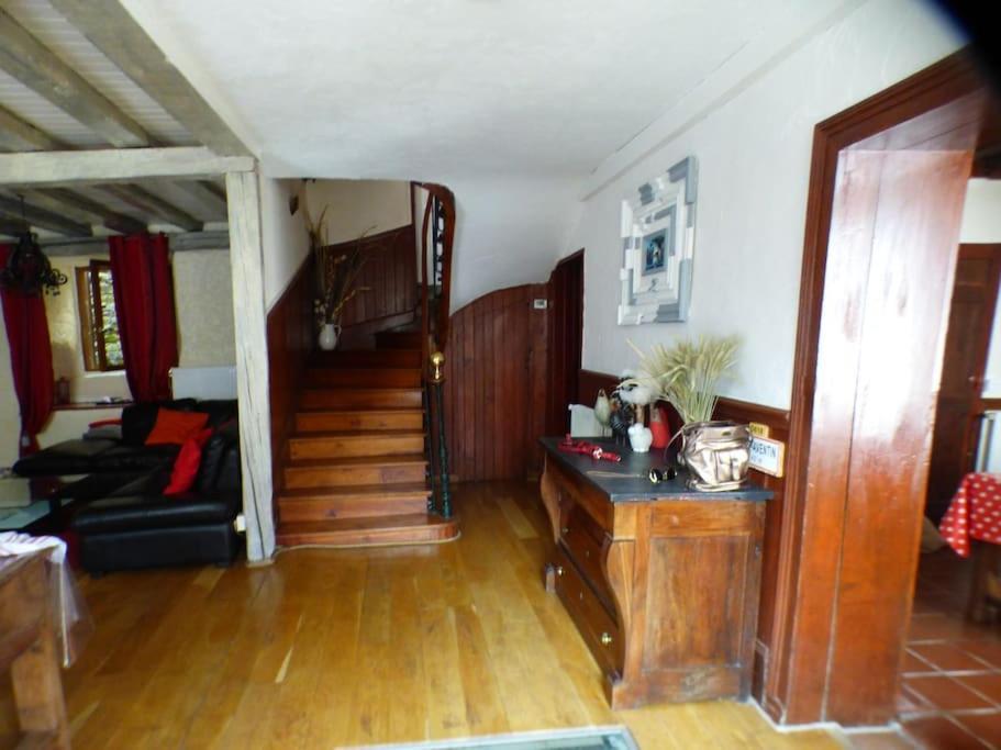 Maison Familiale Pour 8 Saint-Aventin Eksteriør billede