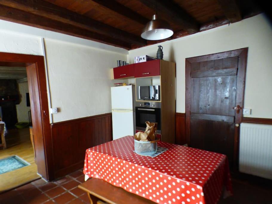 Maison Familiale Pour 8 Saint-Aventin Eksteriør billede