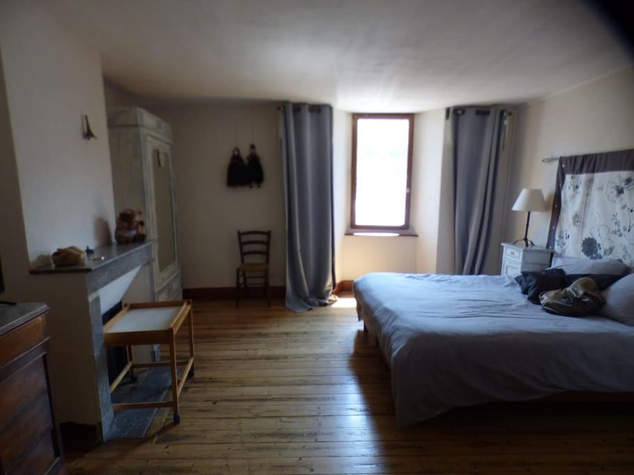 Maison Familiale Pour 8 Saint-Aventin Eksteriør billede