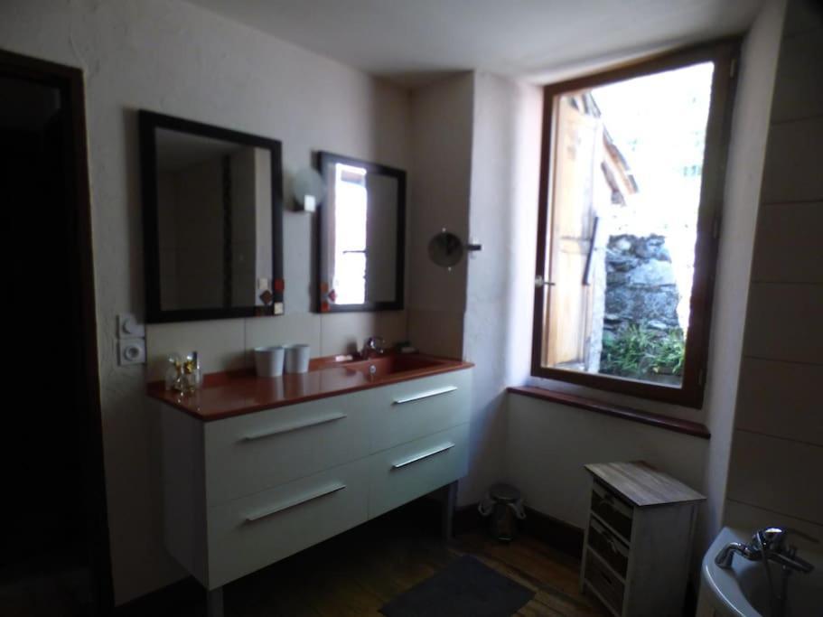 Maison Familiale Pour 8 Saint-Aventin Eksteriør billede